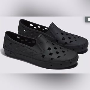 VANS UA Trek slip-on Shoes size 13